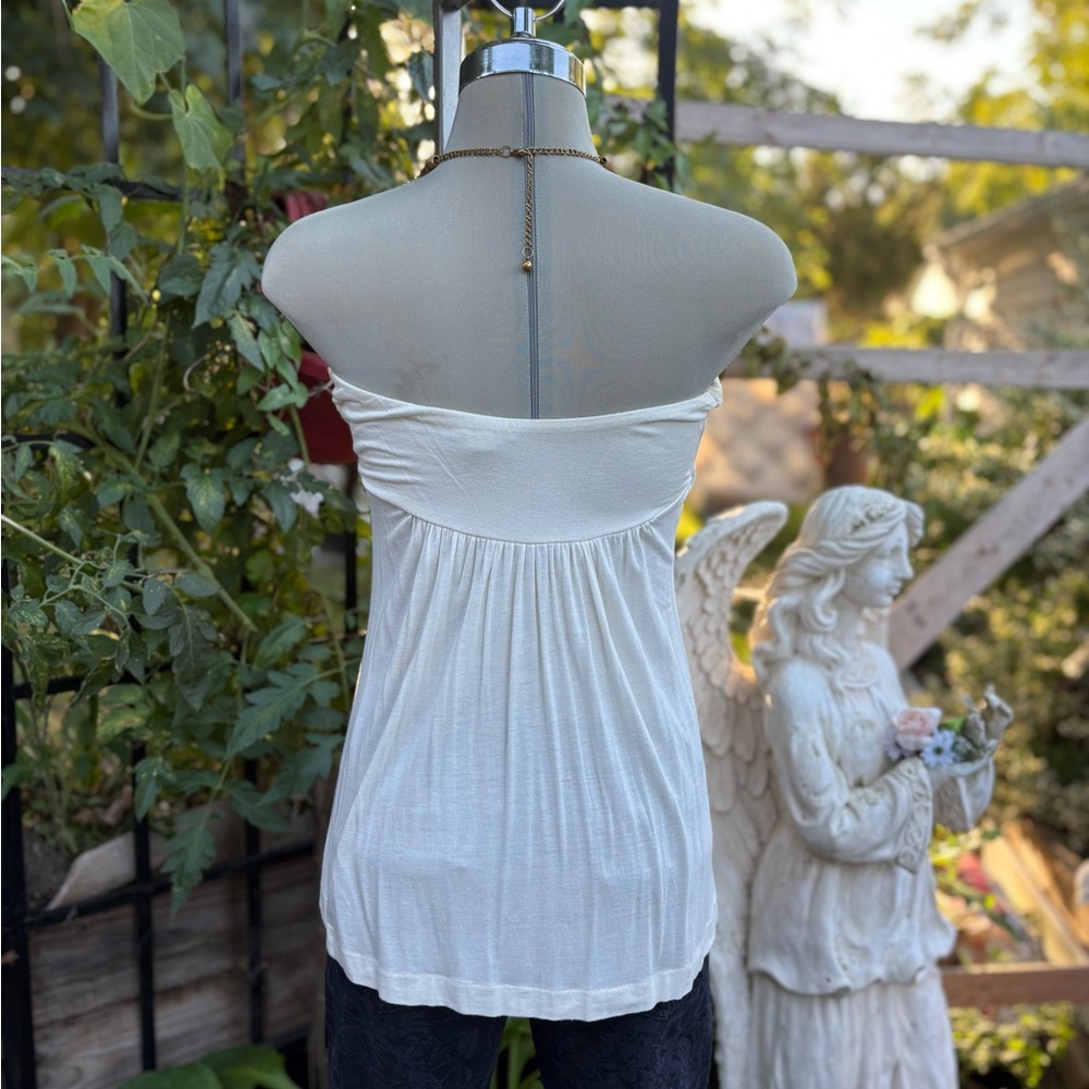 Chic White Blouse with Black Halter Straps - Picture 11 of 16